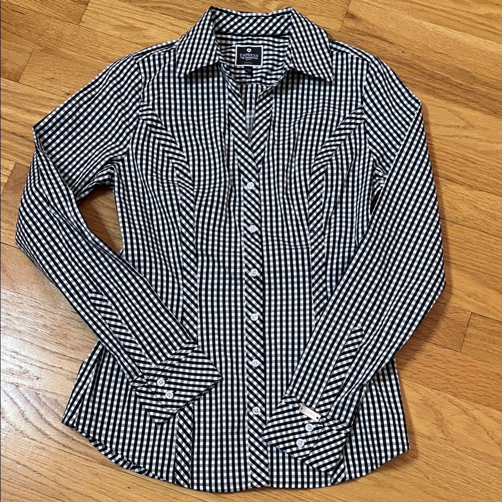 NWT! Express Women’s Black White Gingham Check Tailored Feminine Cut Classic